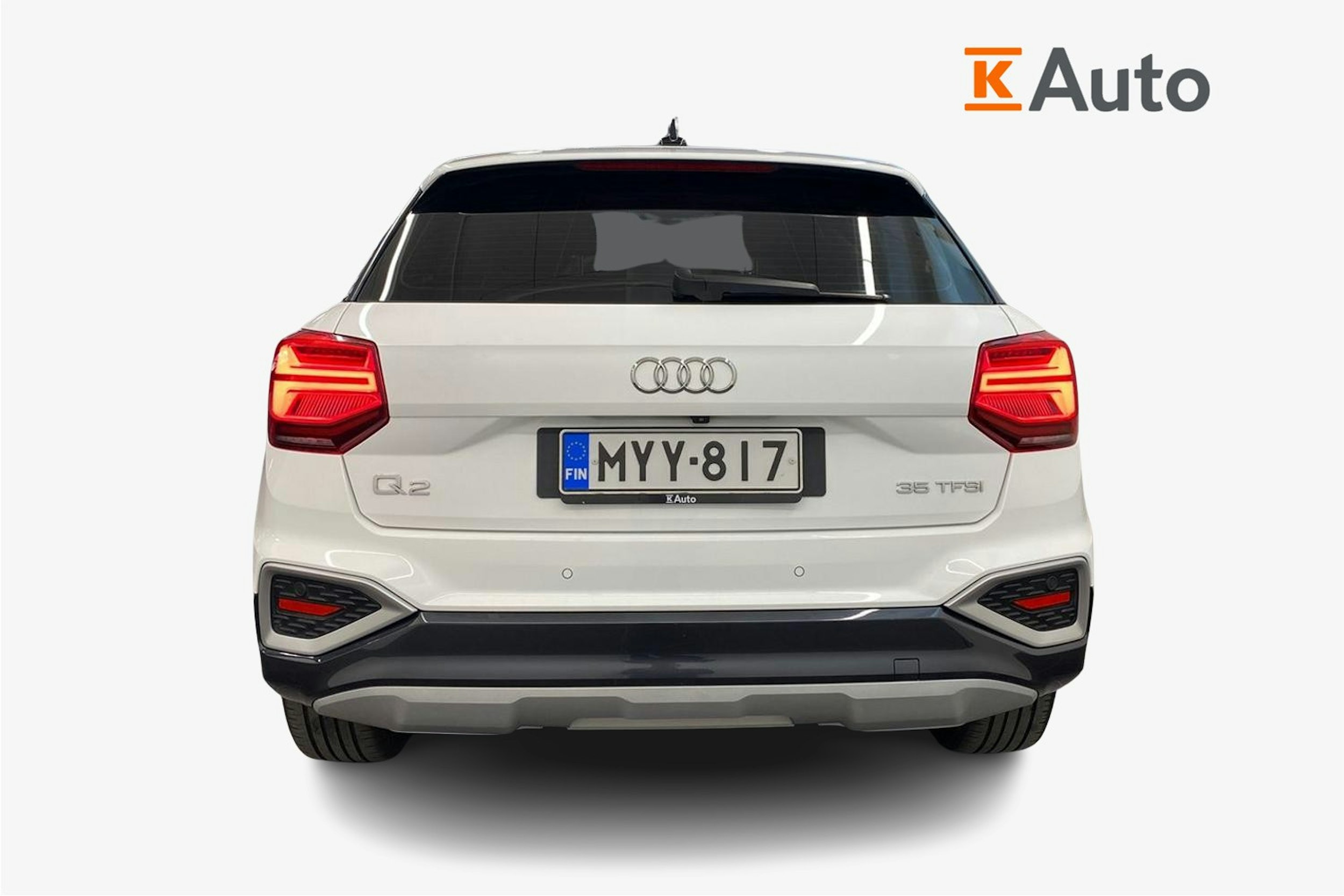 valkoinen Audi Q2 2021 kuva 3.