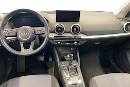 valkoinen Audi Q2 2021 kuva 9.