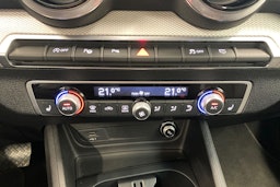 valkoinen Audi Q2 2021 kuva 21.