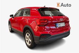 punainen Audi Q2 2021 kuva 3.