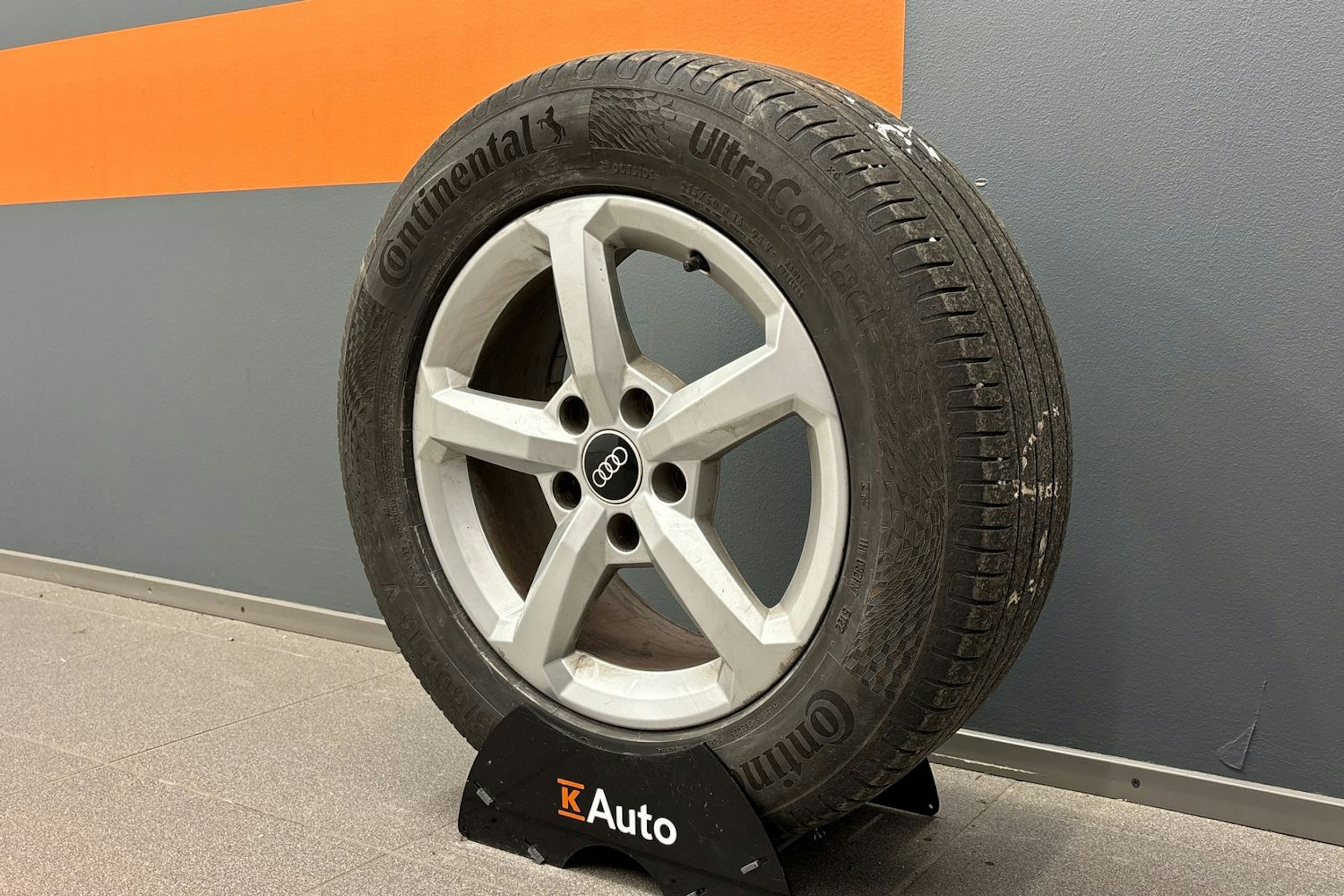 punainen Audi Q2 2021 kuva 10.