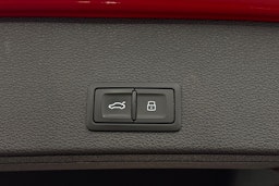 punainen Audi Q2 2021 kuva 22.