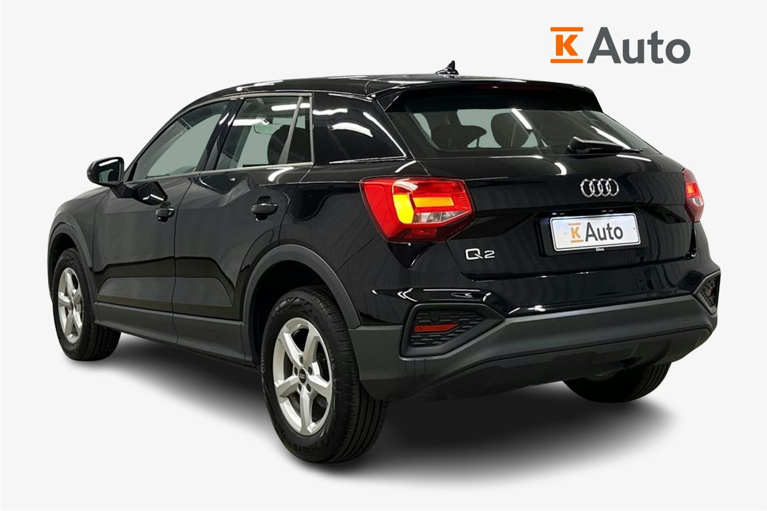 musta Audi Q2 2022 kuva 2.