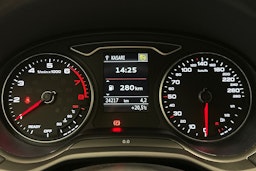 musta Audi Q2 2022 kuva 20.