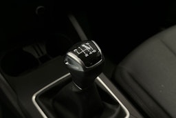 musta Audi Q2 2022 kuva 25.