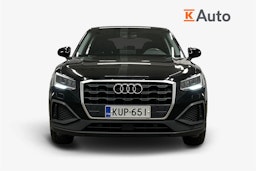 musta Audi Q2 2022 kuva 5.