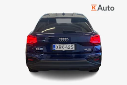 sininen Audi Q2 2022 kuva 4.