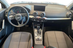sininen Audi Q2 2022 kuva 9.
