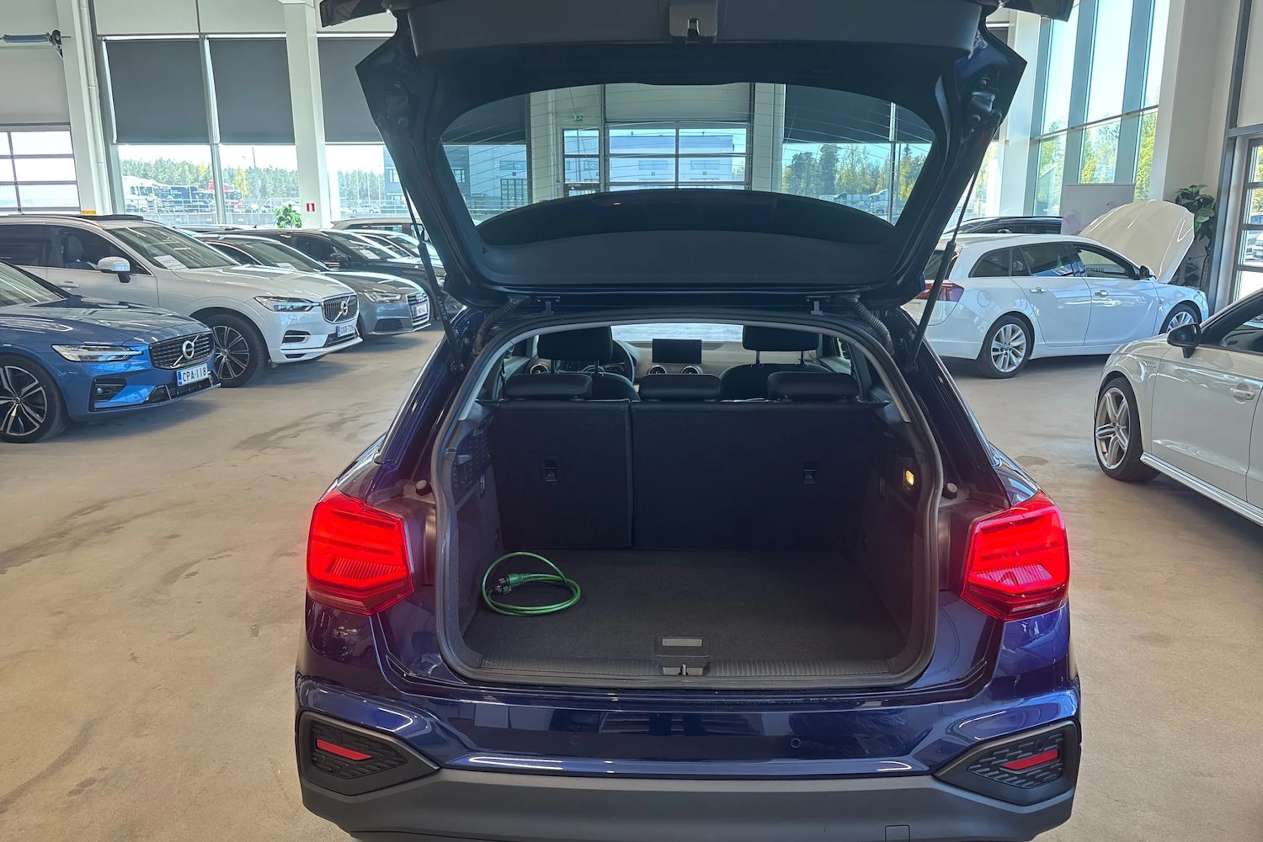 sininen Audi Q2 2022 kuva 17.