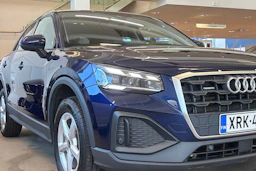 sininen Audi Q2 2022 kuva 32.