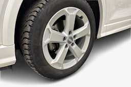 Valkoinen Audi Q2 2022 kuva 11.