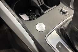 Valkoinen Audi Q2 2022 kuva 23.