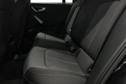 Musta Audi Q2 2022 kuva 10.