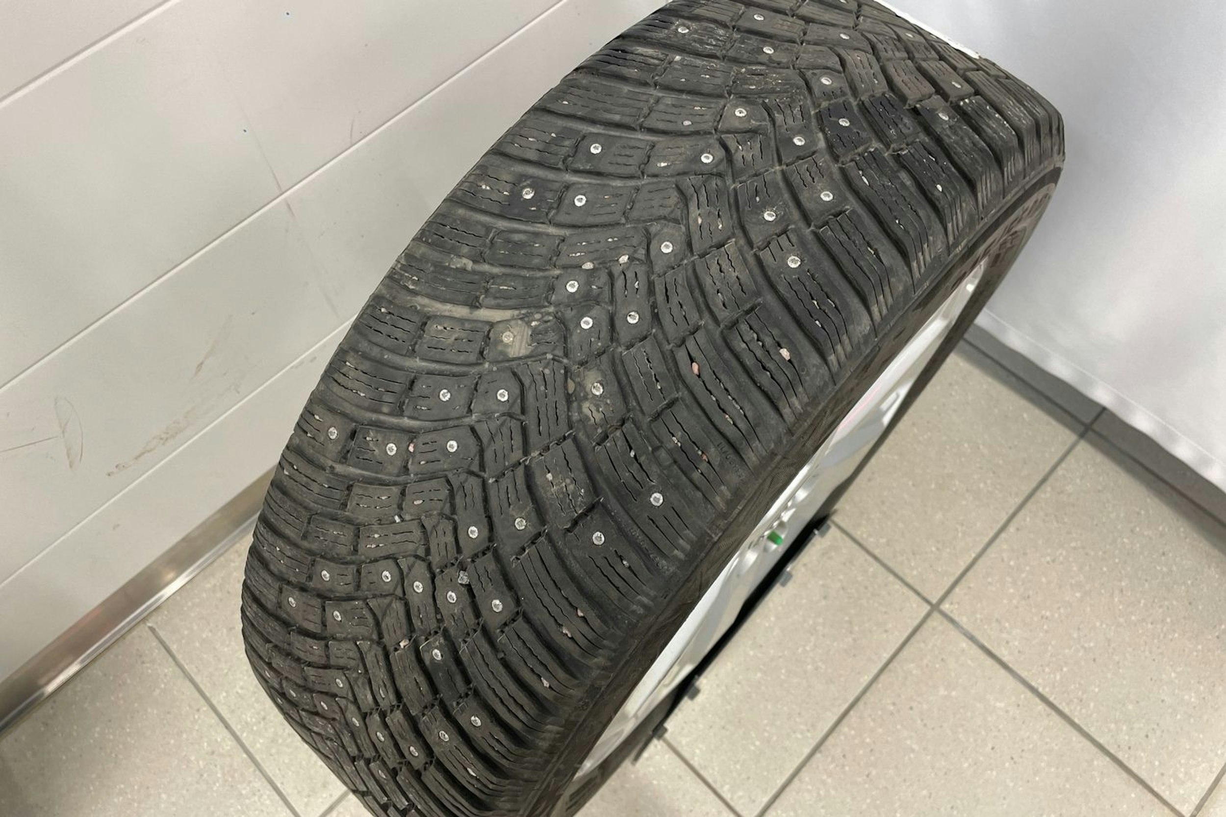 Musta Audi Q2 2022 kuva 27.