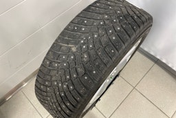 Musta Audi Q2 2022 kuva 27.