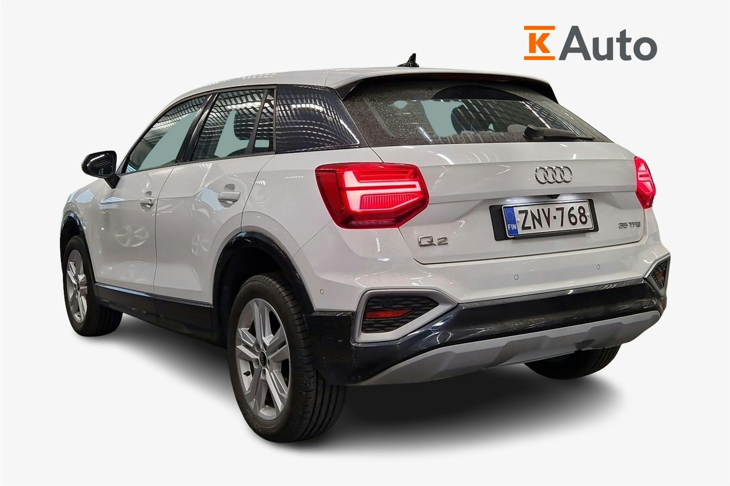 Valkoinen Audi Q2 2022 kuva 2.