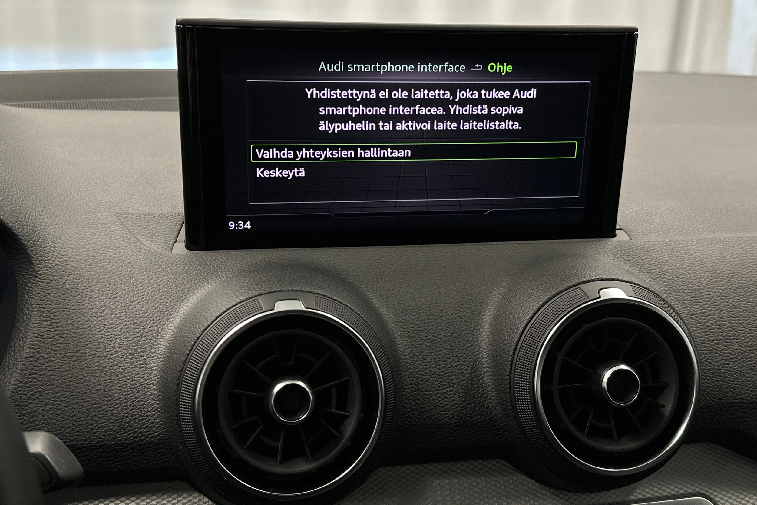 musta Audi Q2 2023 kuva 26.