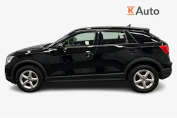 musta Audi Q2 2023 kuva 5.
