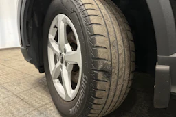 musta Audi Q2 2023 kuva 10.