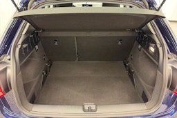 Sininen Audi Q2 2023 kuva 14.