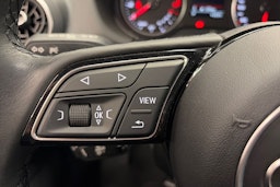 Sininen Audi Q2 2023 kuva 17.