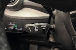 Sininen Audi Q2 2023 kuva 19.