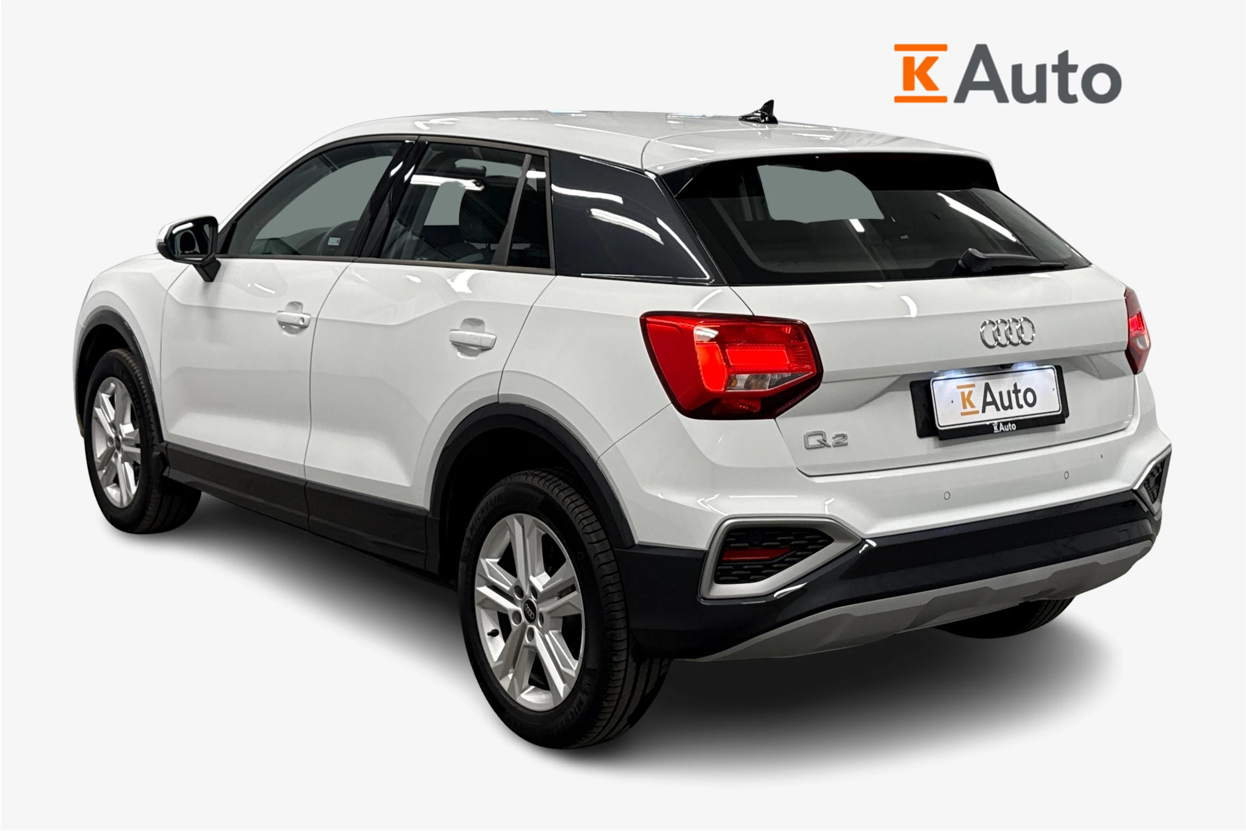 valkoinen Audi Q2 2024 kuva 3.