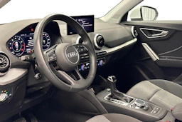 valkoinen Audi Q2 2024 kuva 8.
