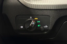 valkoinen Audi Q2 2024 kuva 20.