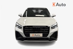 valkoinen Audi Q2 2024 kuva 5.