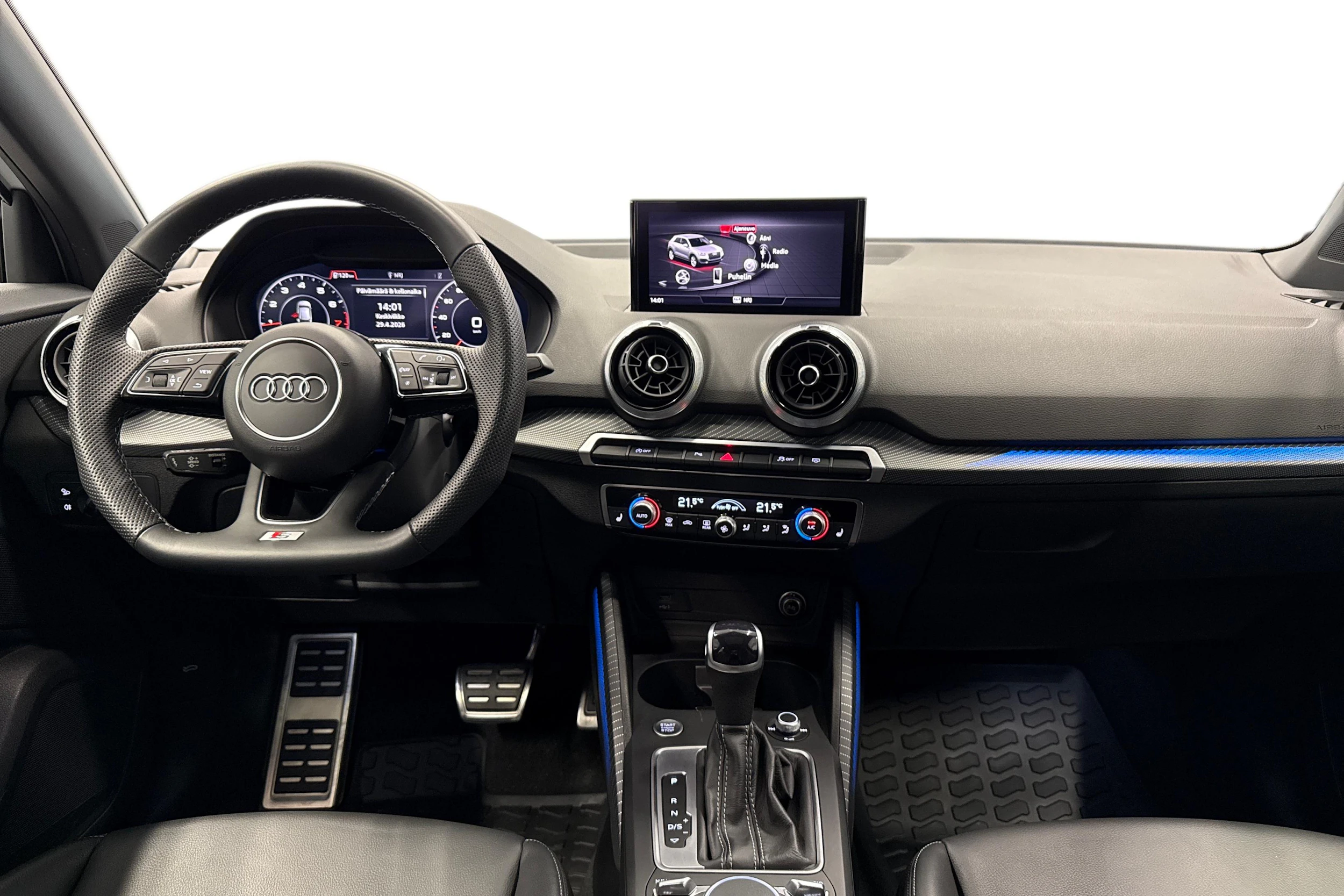 valkoinen Audi Q2 2024 kuva 9.