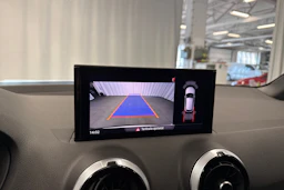 valkoinen Audi Q2 2024 kuva 20.