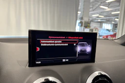 valkoinen Audi Q2 2024 kuva 24.