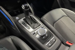 valkoinen Audi Q2 2024 kuva 28.