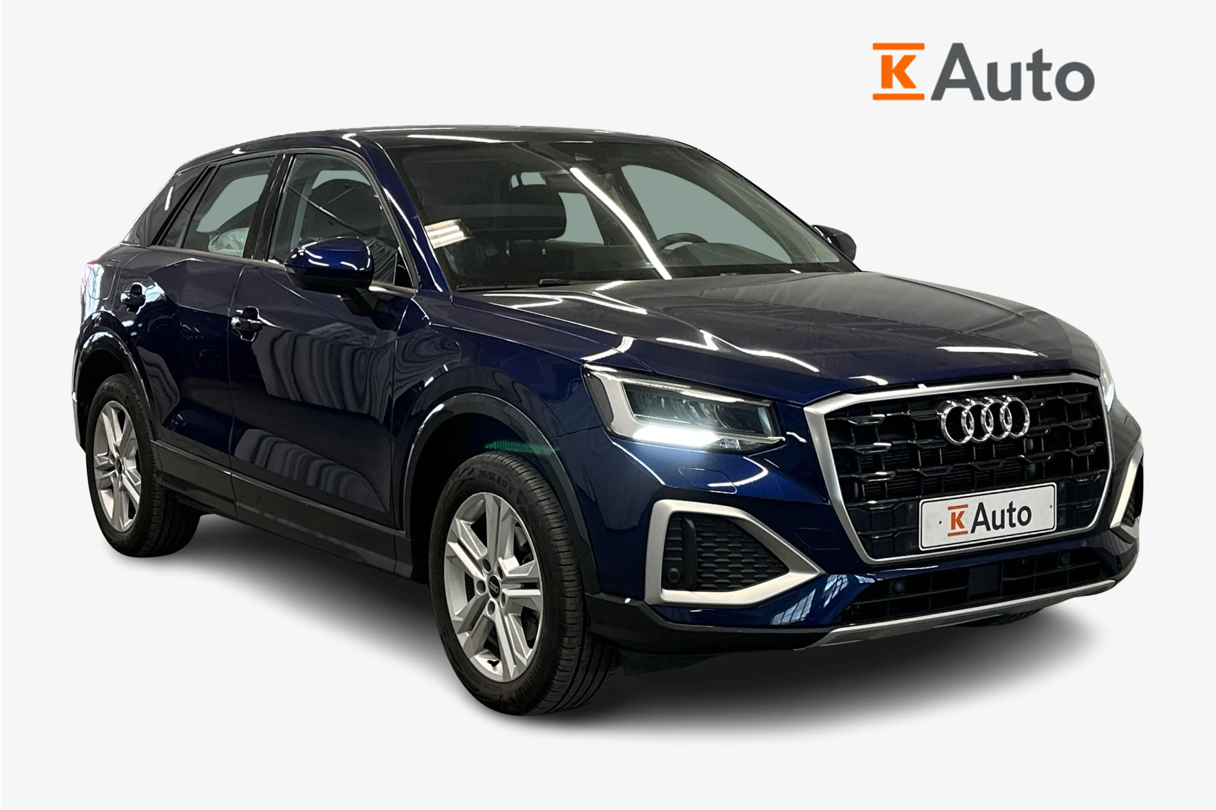 sininen Audi Q2 2024 kuva 1.