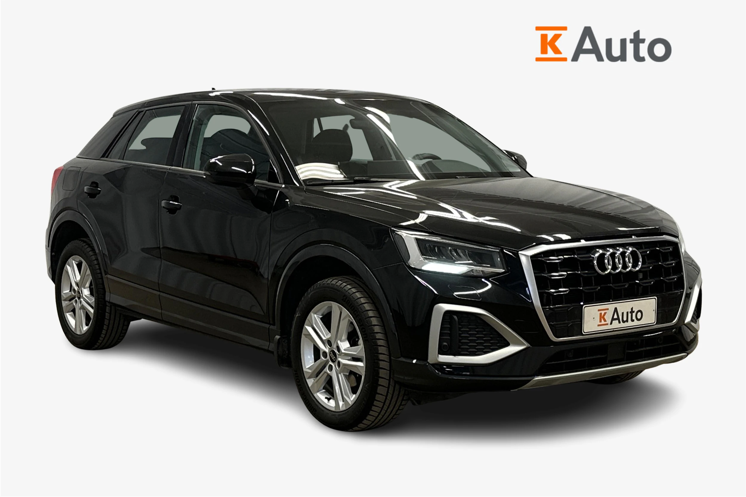 musta Audi Q2 2024 kuva 1.