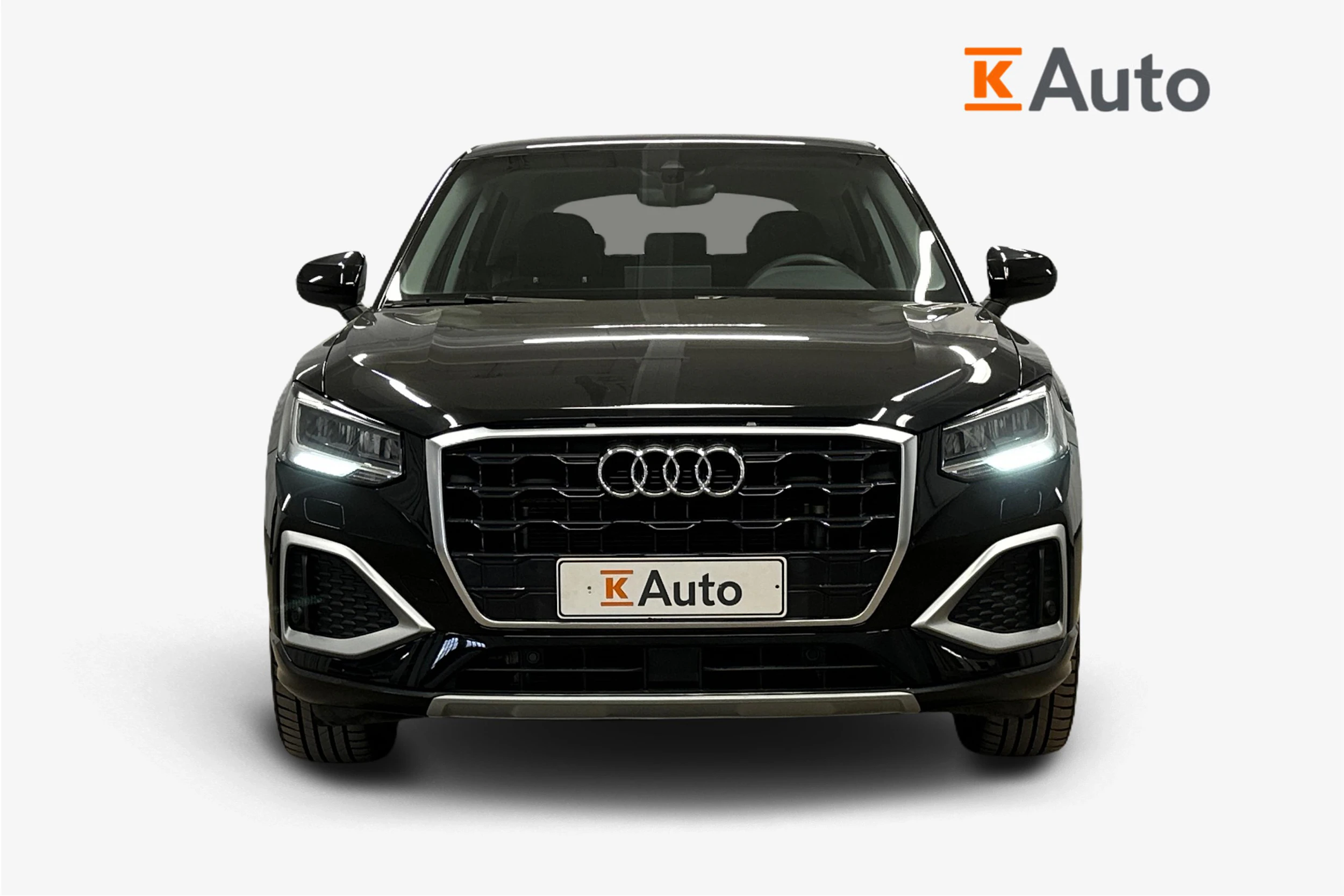 musta Audi Q2 2024 kuva 4.