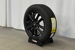 musta Audi Q2 2024 kuva 10.