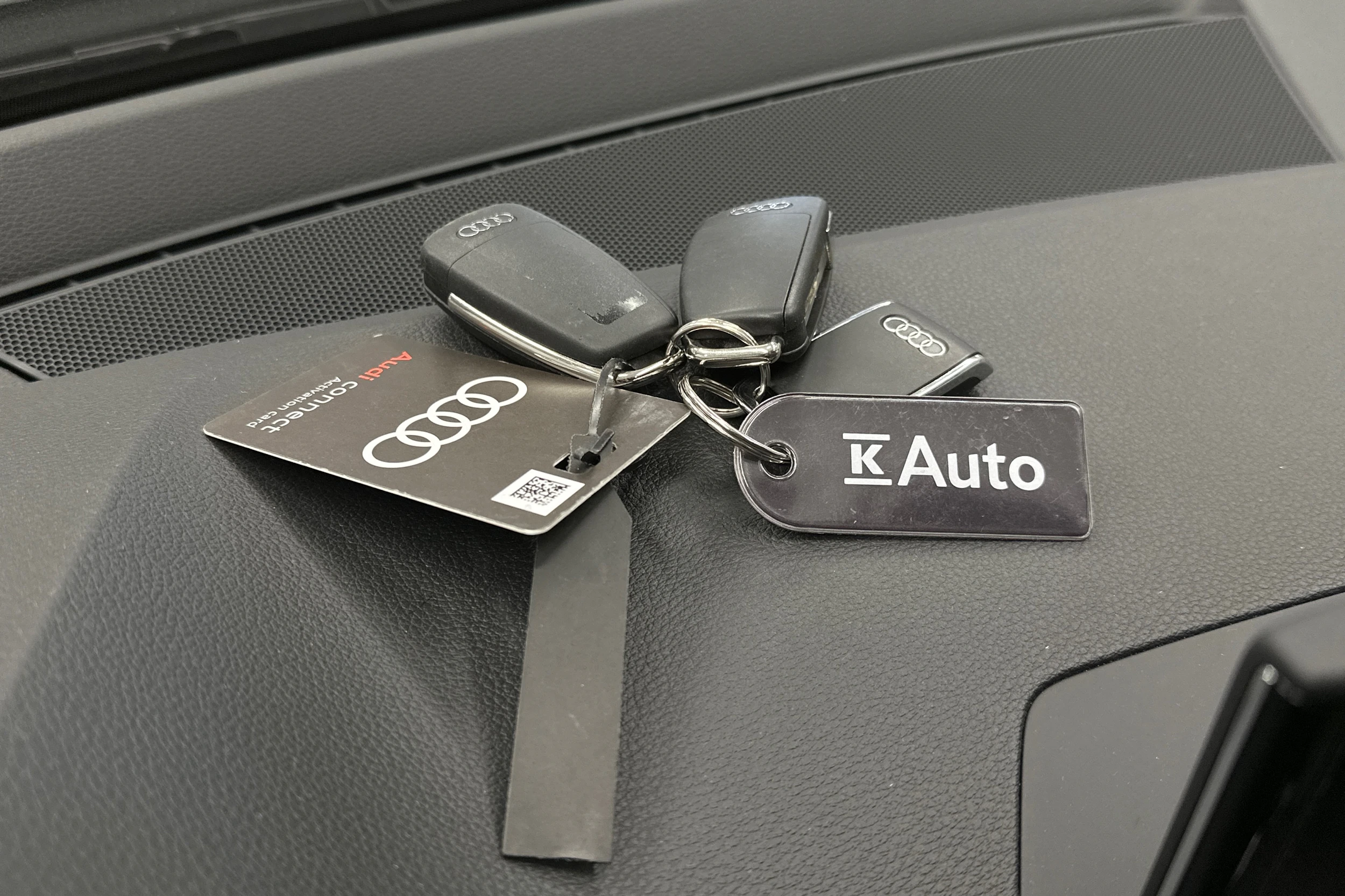 musta Audi Q2 2024 kuva 25.