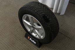 valkoinen Audi Q2 2024 kuva 13.