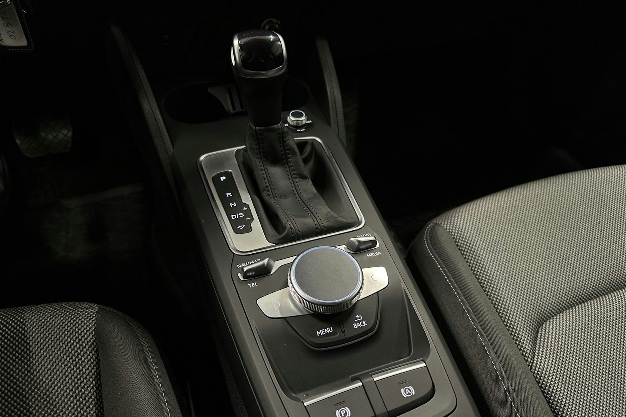 valkoinen Audi Q2 2024 kuva 20.