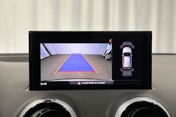 valkoinen Audi Q2 2024 kuva 24.