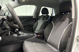 valkoinen Audi Q2 2024 kuva 27.