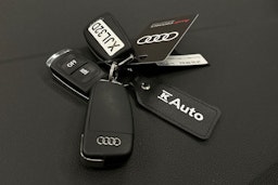 valkoinen Audi Q2 2024 kuva 28.