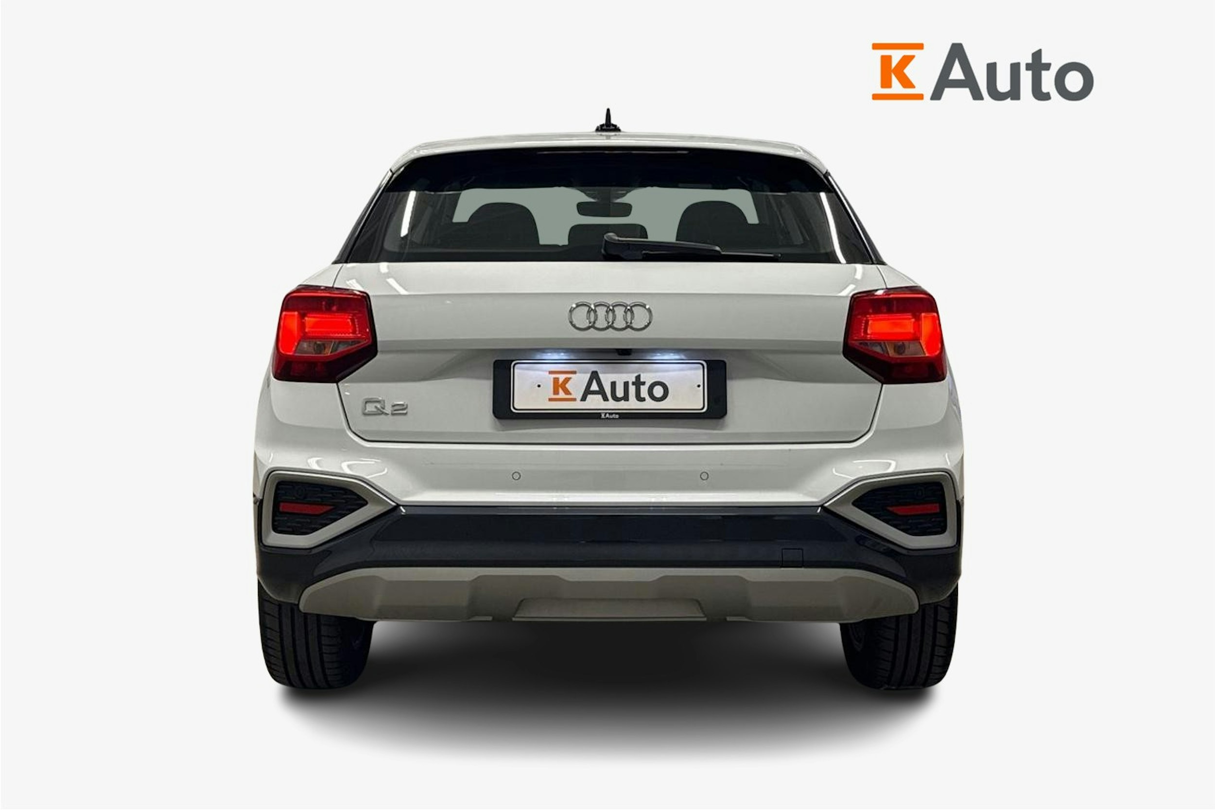 valkoinen Audi Q2 2024 kuva 3.