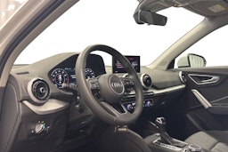 valkoinen Audi Q2 2024 kuva 7.