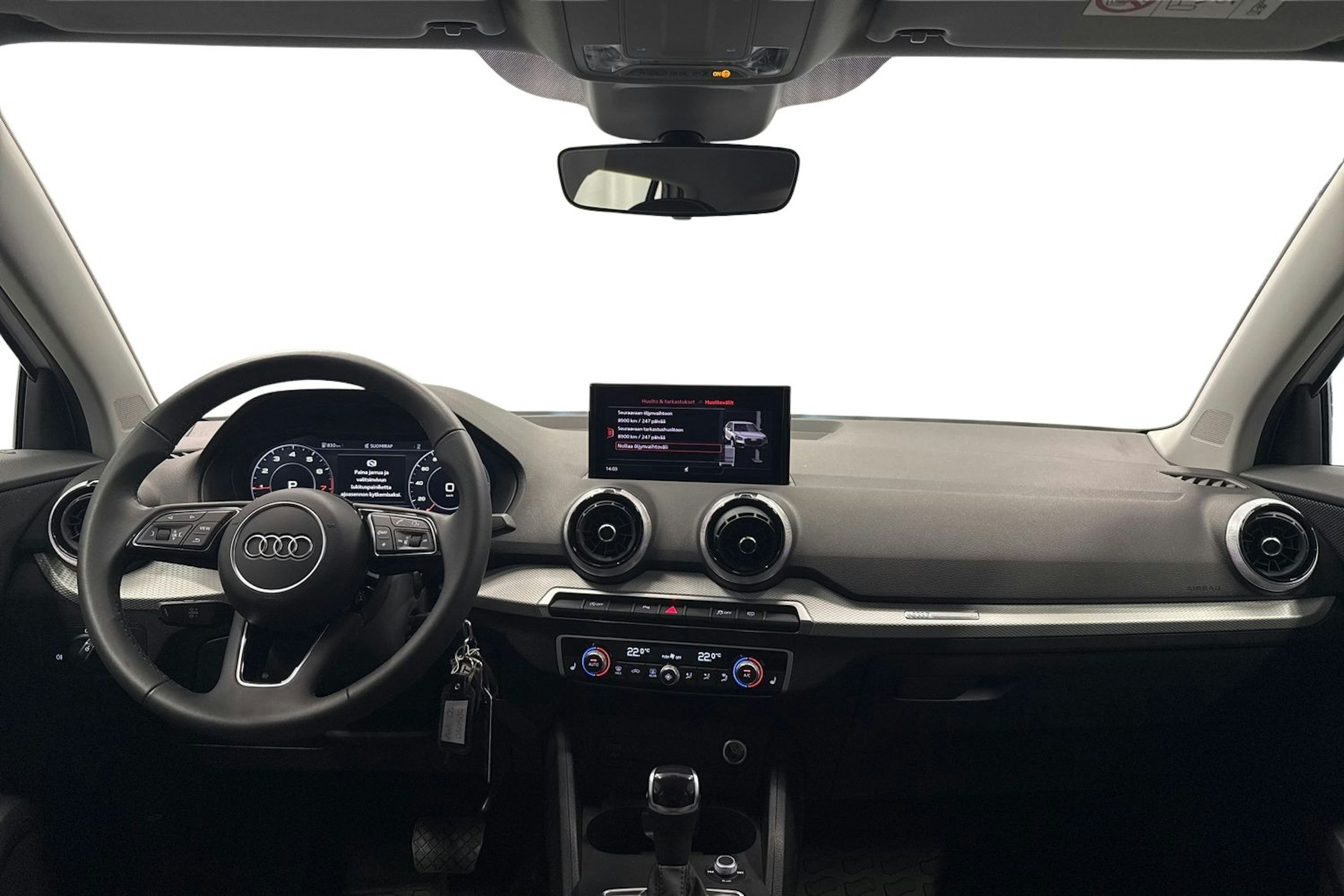 valkoinen Audi Q2 2024 kuva 9.