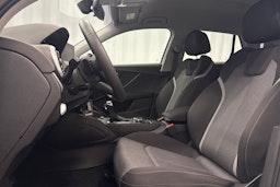 valkoinen Audi Q2 2024 kuva 24.