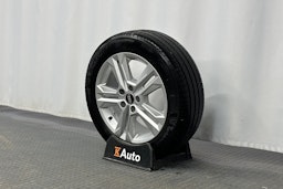 sininen Audi Q2 2024 kuva 13.