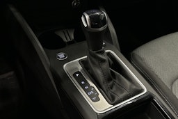 sininen Audi Q2 2024 kuva 21.